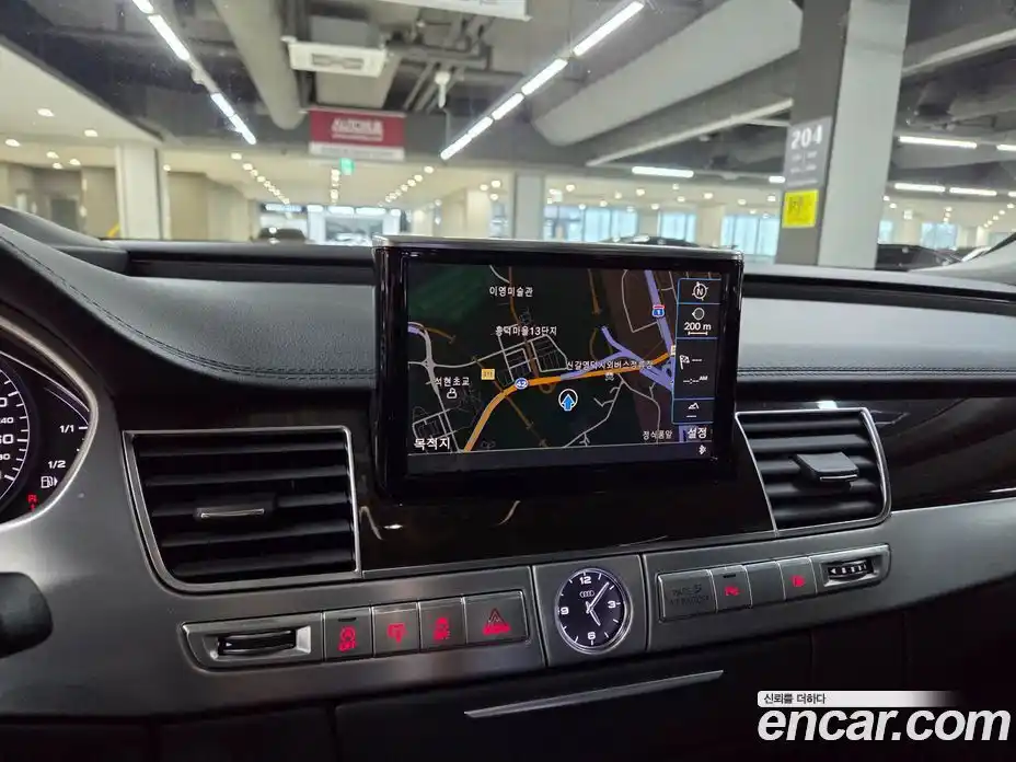 Audi A8 2014 4.0 гидро в Москве № 1322518, фото 12