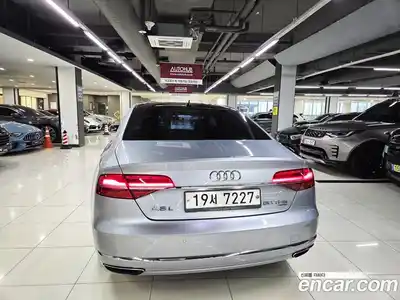 Audi A8 2014 4.0 гидро в Москве № 1322518, миниатюра 3