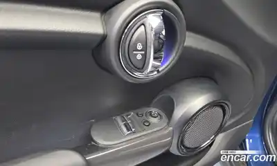 Mini Cooper 2014 1.5 гидро в Москве № 1323098, миниатюра 12