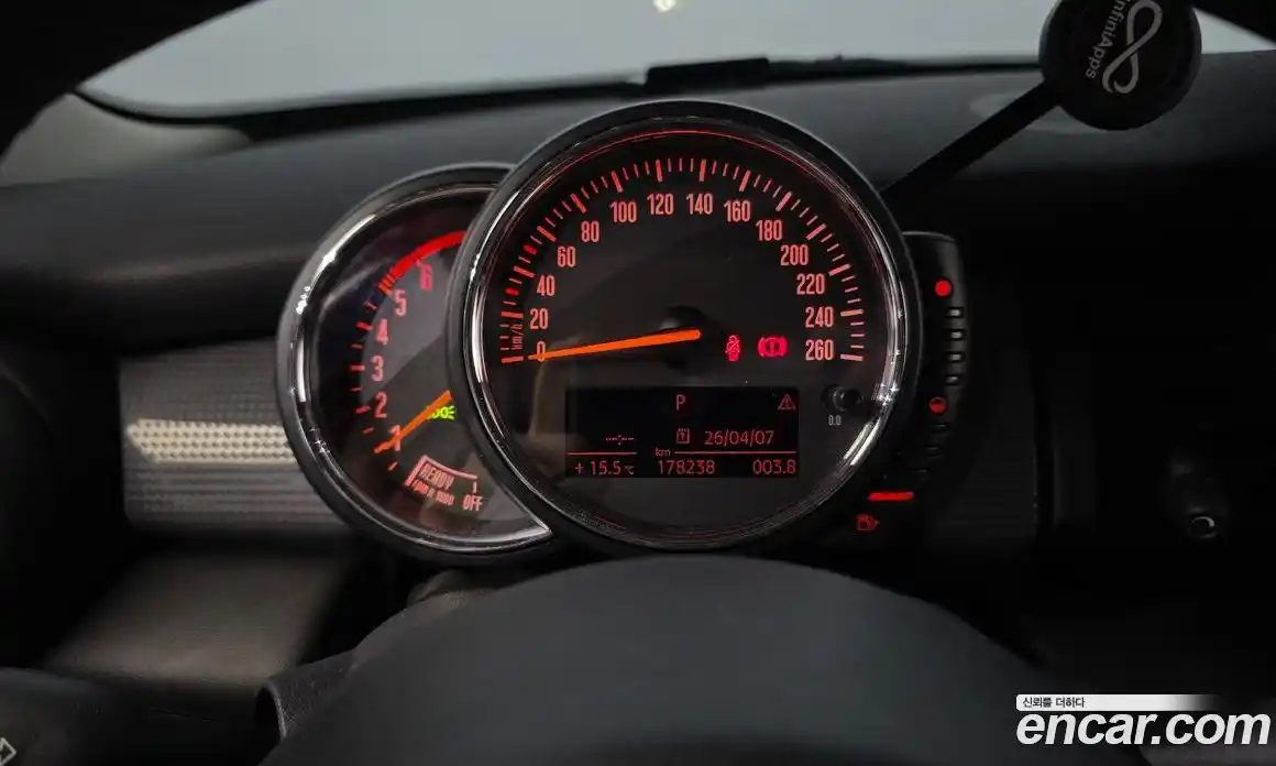 Mini Cooper 2014 1.5 гидро в Москве № 1323098, фото 8