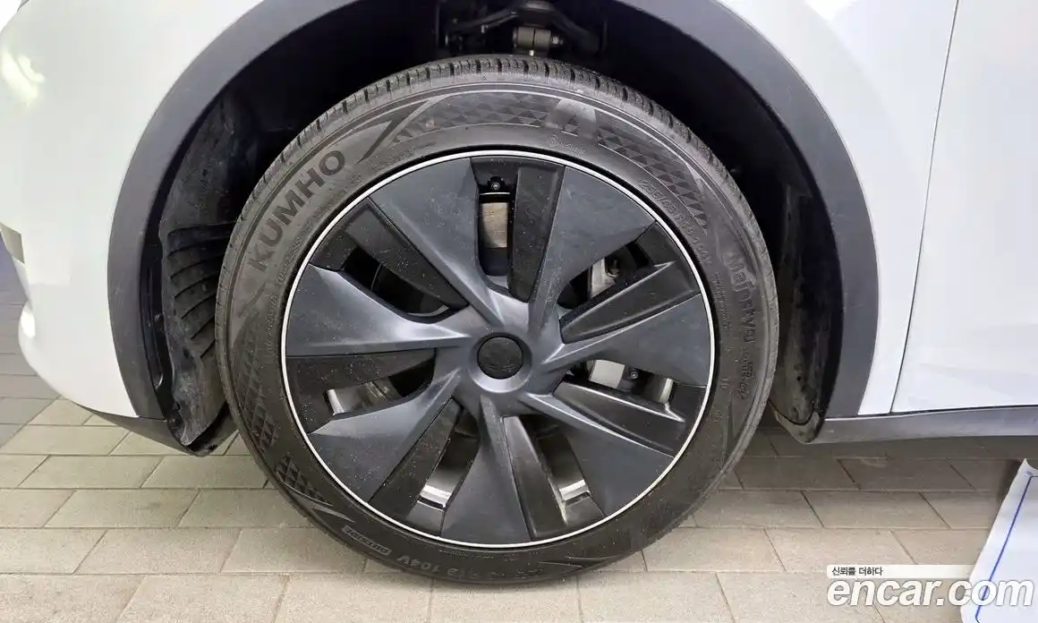 Tesla Model Y 2024 0.2 гидро в Москве № 1323243, фото 5