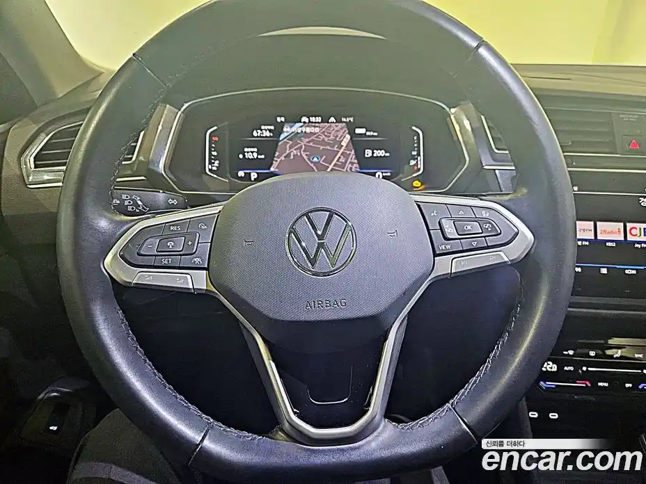 Volkswagen Tiguan 2023 2.0 гидро в Москве № 1323539, фото 11