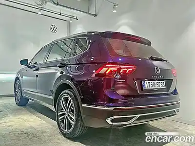 Volkswagen Tiguan 2023 2.0 гидро в Москве № 1323539, миниатюра 2