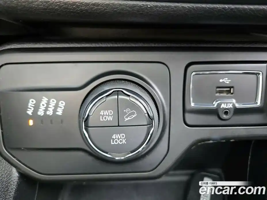 Jeep Renegade 2018 2.0 гидро в Москве № 1323703, фото 11