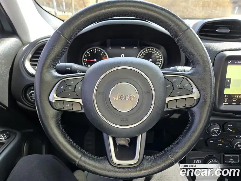 Jeep Renegade 2018 2.0 гидро в Москве № 1323703, фото 13