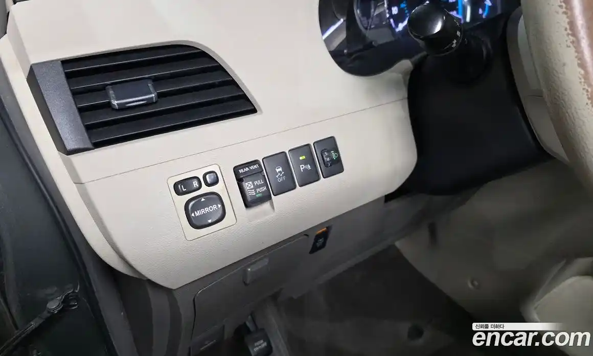 Toyota Sienna 2011 3.5 гидро в Москве № 1323872, фото 13
