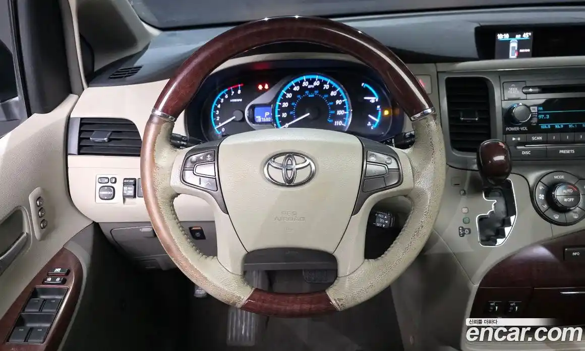 Toyota Sienna 2011 3.5 гидро в Москве № 1323872, фото 14