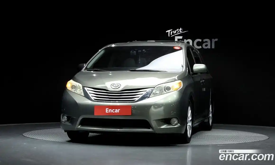 Toyota Sienna 2011 3.5 гидро в Москве № 1323872, фото 3