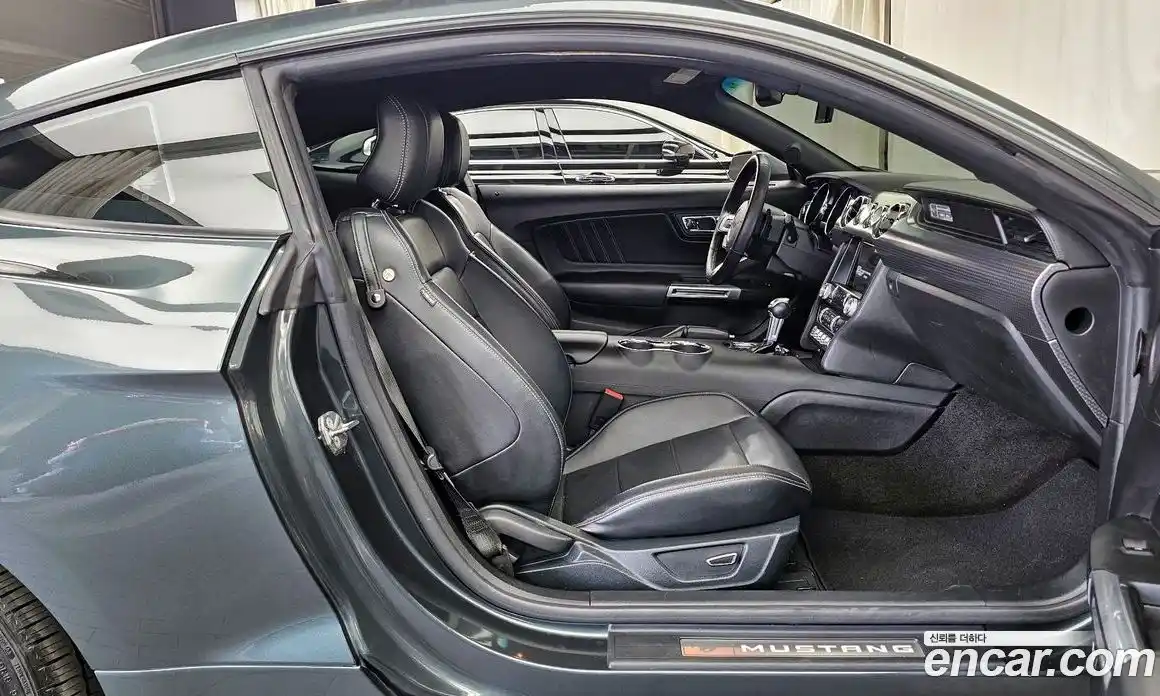 Ford Mustang 2015 2.3 гидро в Москве № 1324055, фото 11