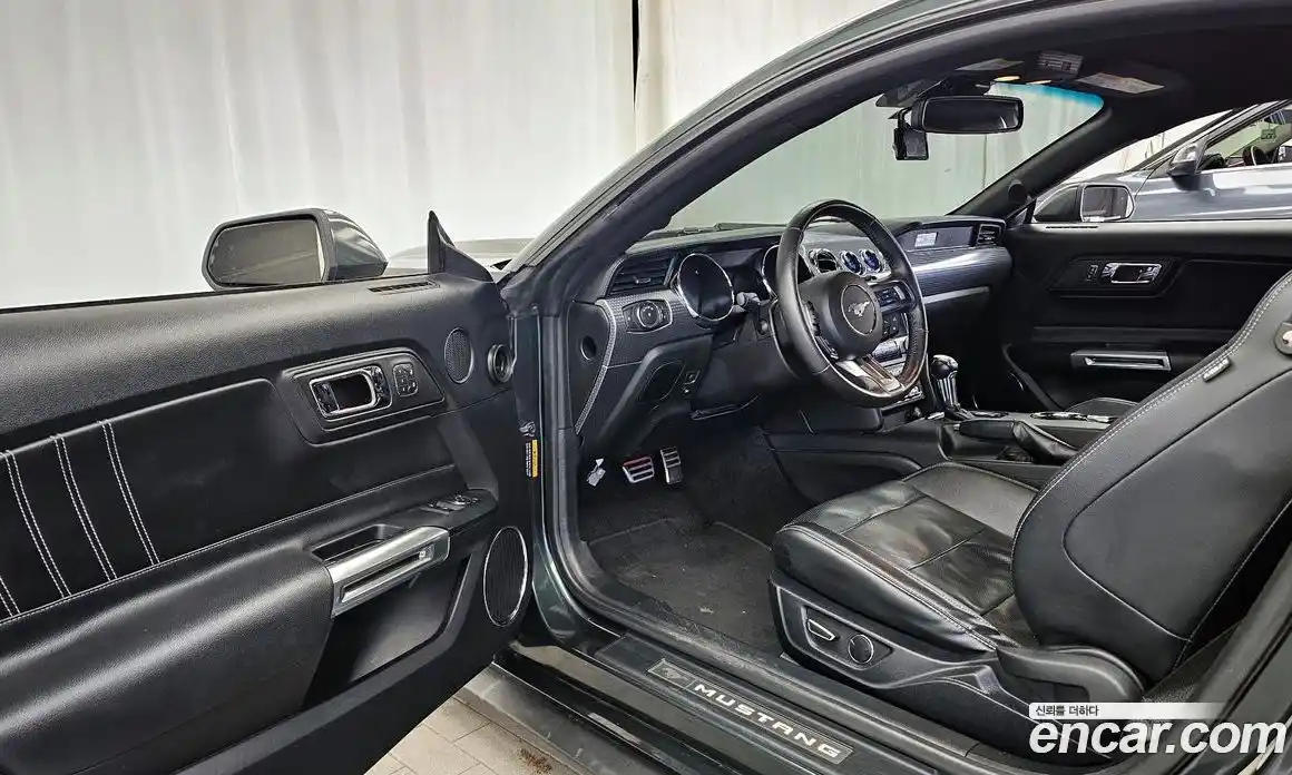 Ford Mustang 2015 2.3 гидро в Москве № 1324055, фото 10