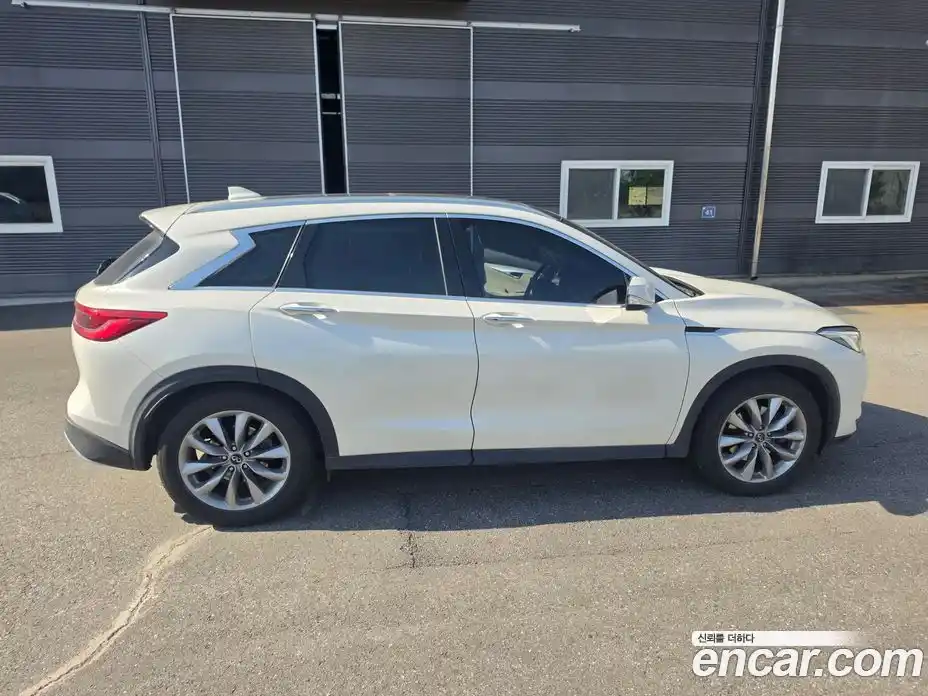 Infiniti QX50 2019 2.0 вариатор в Москве № 1324335, фото 6