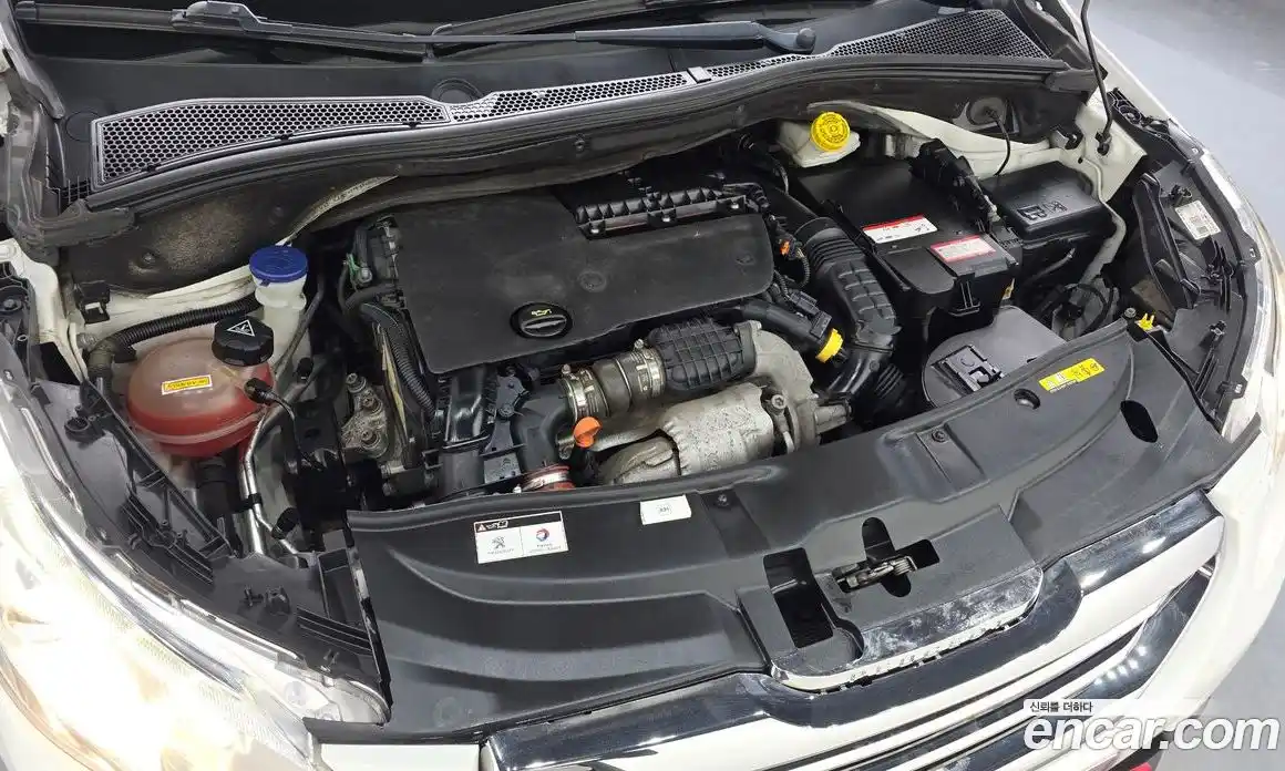 Peugeot 2008 2017 1.6 гидро в Москве № 1324391, фото 6