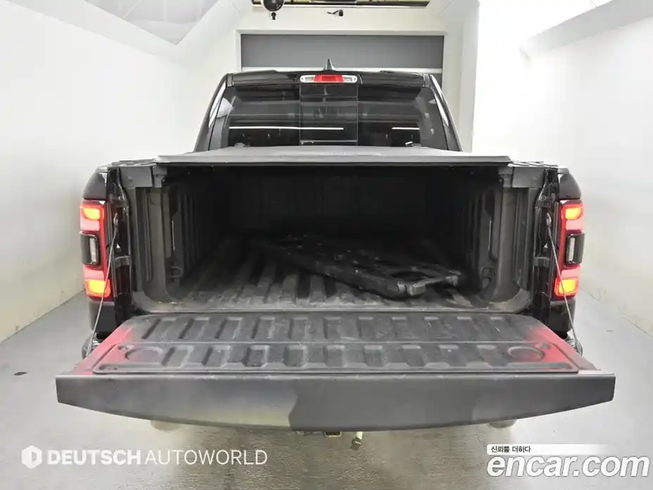 Dodge Ram Pick Up 2019 5.7 гидро в Москве № 1324559, фото 20