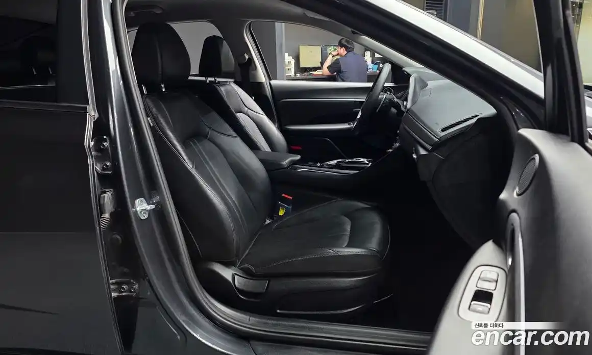 Hyundai Sonata 2019 2.0 гидро в Москве № 1341859, фото 11