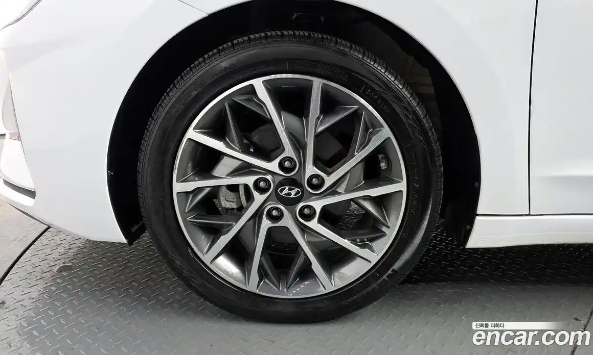 Hyundai Avante 2019 1.6 гидро в Москве № 1341876, фото 5