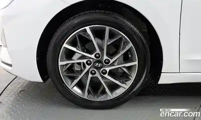 Hyundai Avante 2019 1.6 гидро в Москве № 1341876, миниатюра 5