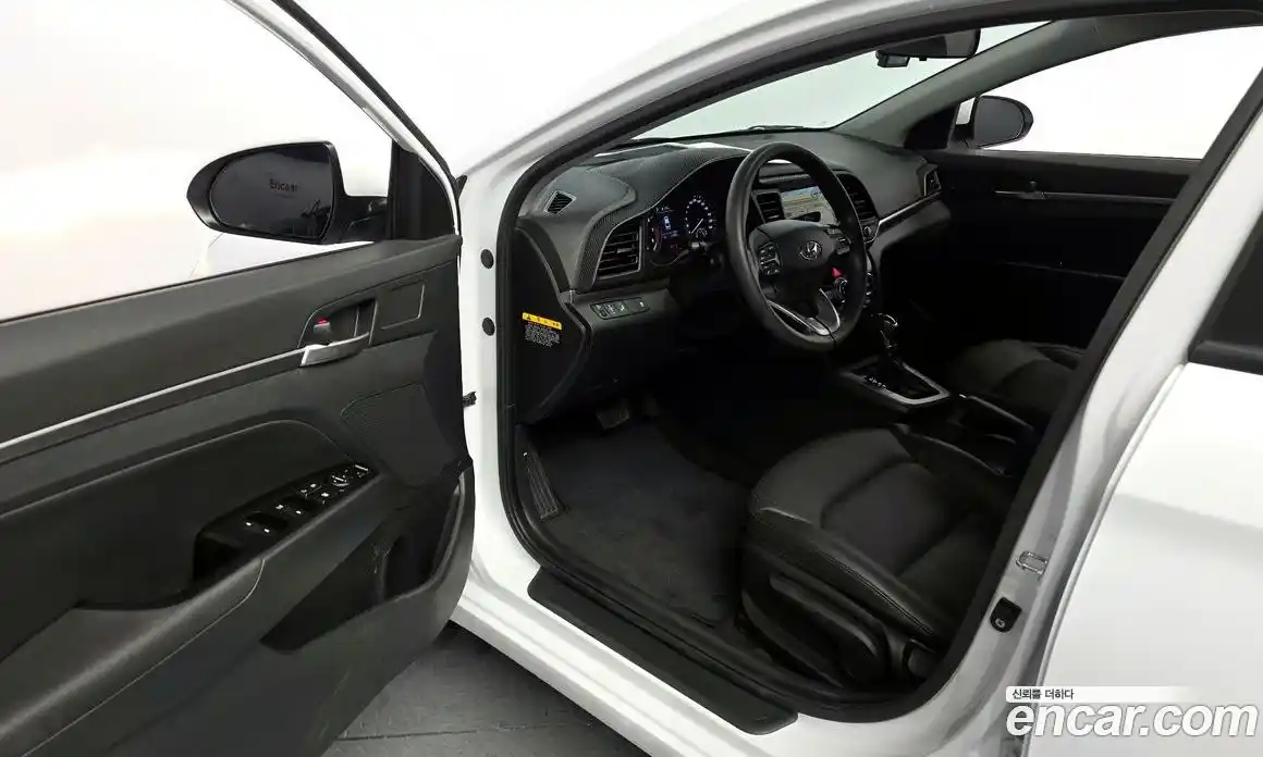 Hyundai Avante 2019 1.6 гидро в Москве № 1341876, фото 10