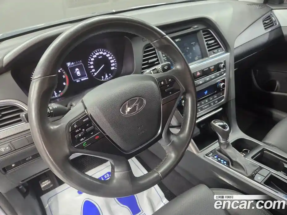 Hyundai Sonata 2016 2.0 гидро в Москве № 1342233, фото 14