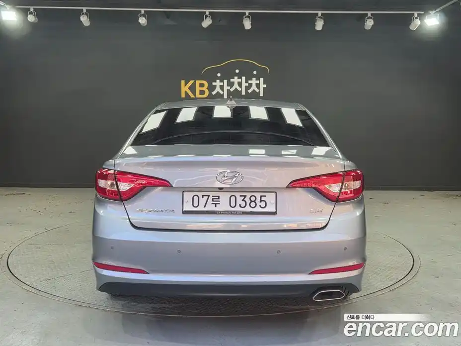 Hyundai Sonata 2016 2.0 гидро в Москве № 1342233, фото 18