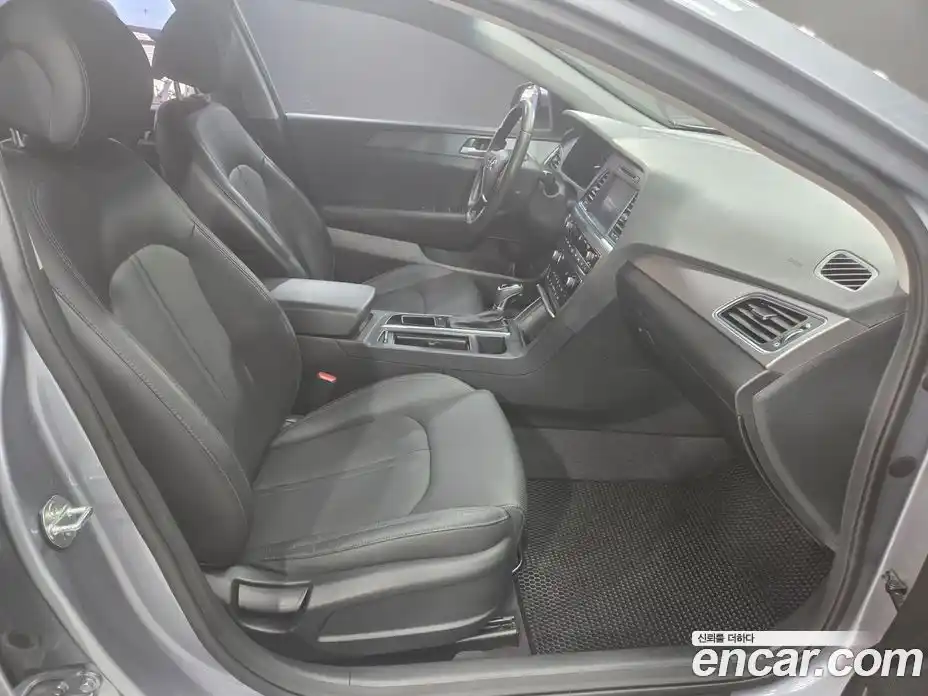 Hyundai Sonata 2016 2.0 гидро в Москве № 1342233, фото 7