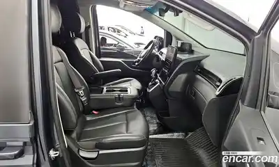 Hyundai Staria 2023 3.5 Автомат в Москве № 1342306, миниатюра 11