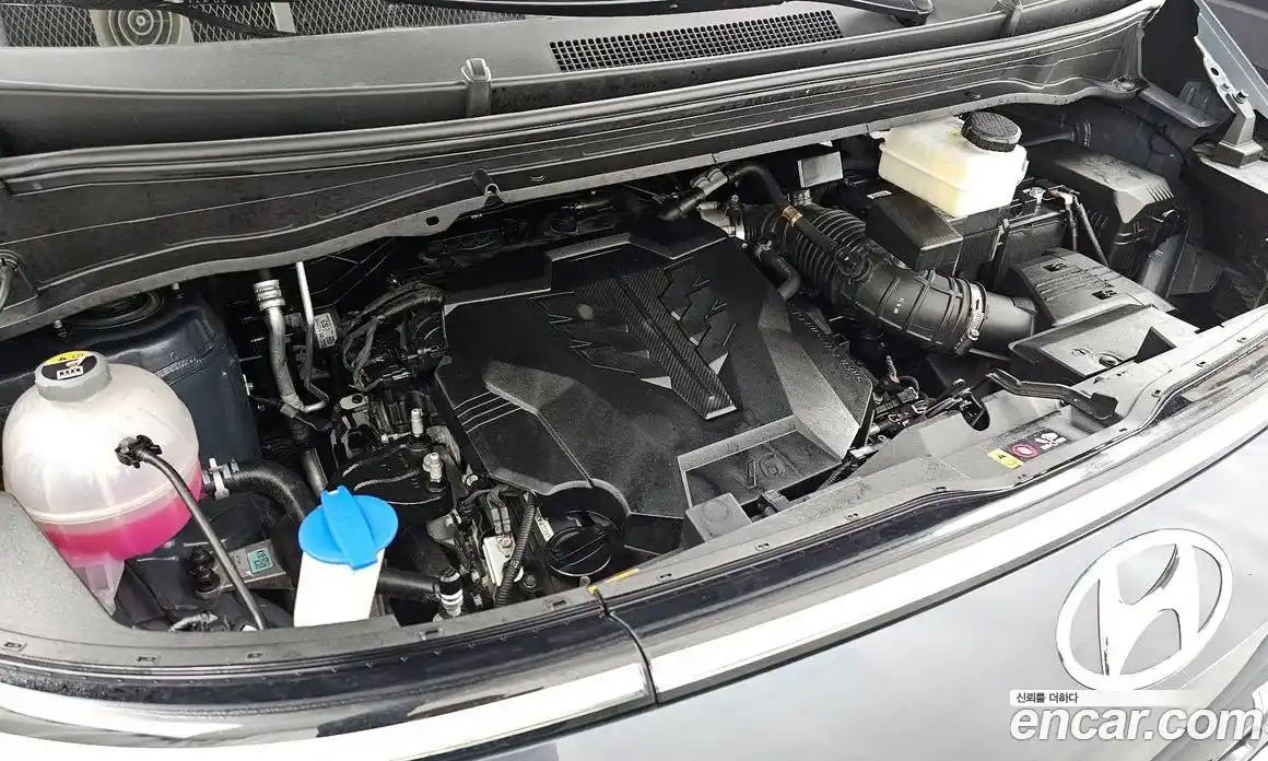 Hyundai Staria 2023 3.5 Автомат в Москве № 1342306, фото 6