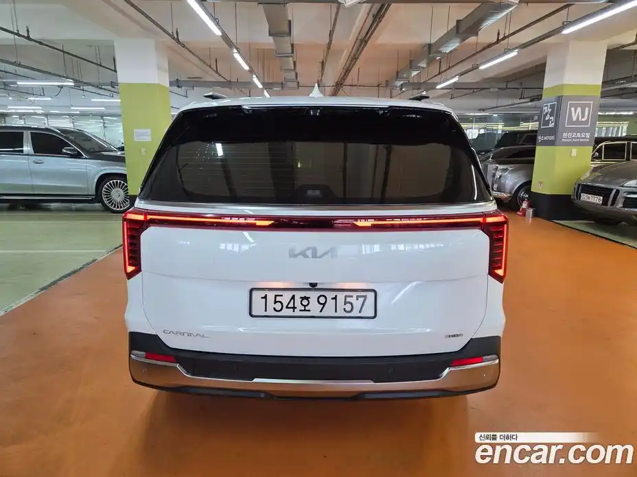 Kia Canival 2025 1.6 Автомат в Москве № 1342580, фото 4