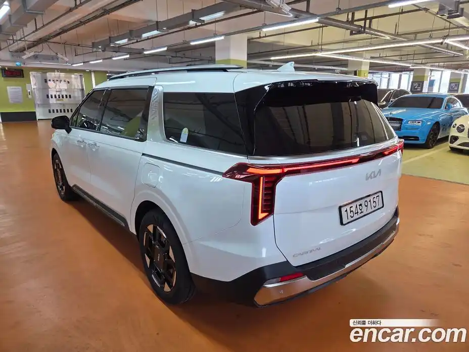 Kia Canival 2025 1.6 Автомат в Москве № 1342580, фото 6