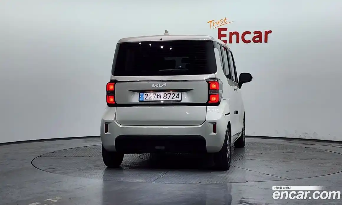 Kia Ray 2023 1.0 Автомат в Москве № 1342585, фото 4