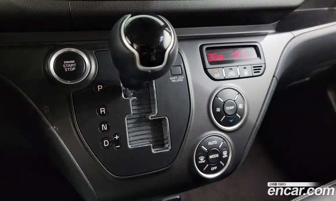 Kia Ray 2023 1.0 Автомат в Москве № 1342585, фото 9