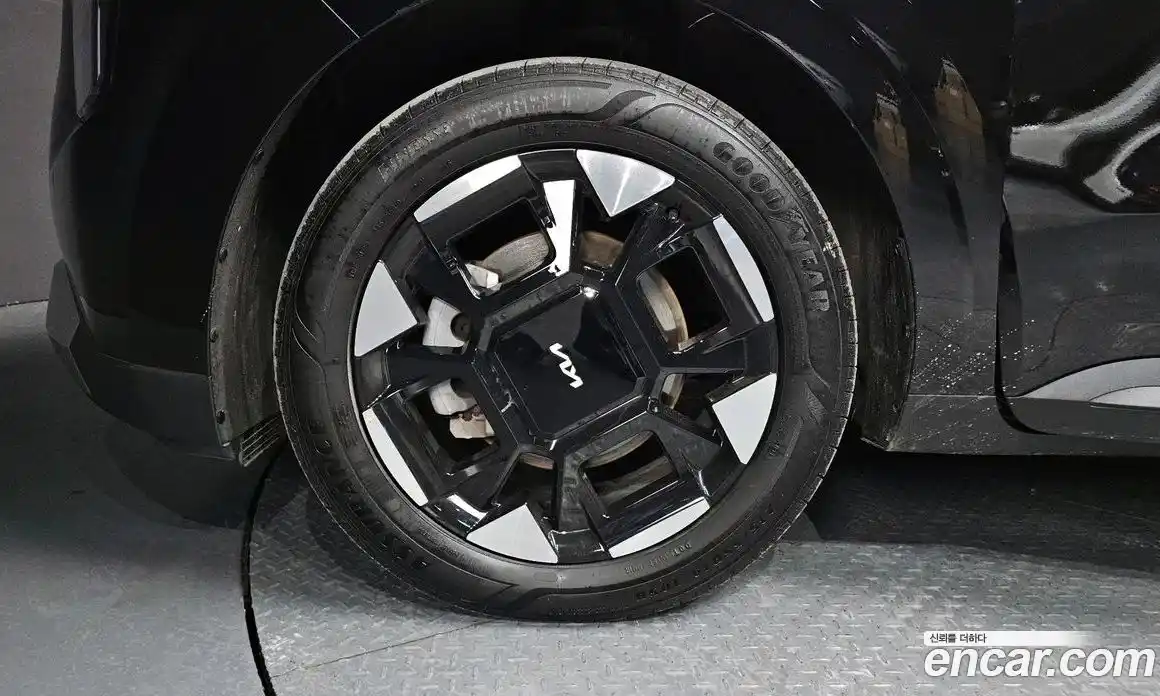 Kia Canival 2024 1.6 Автомат в Москве № 1342921, фото 5