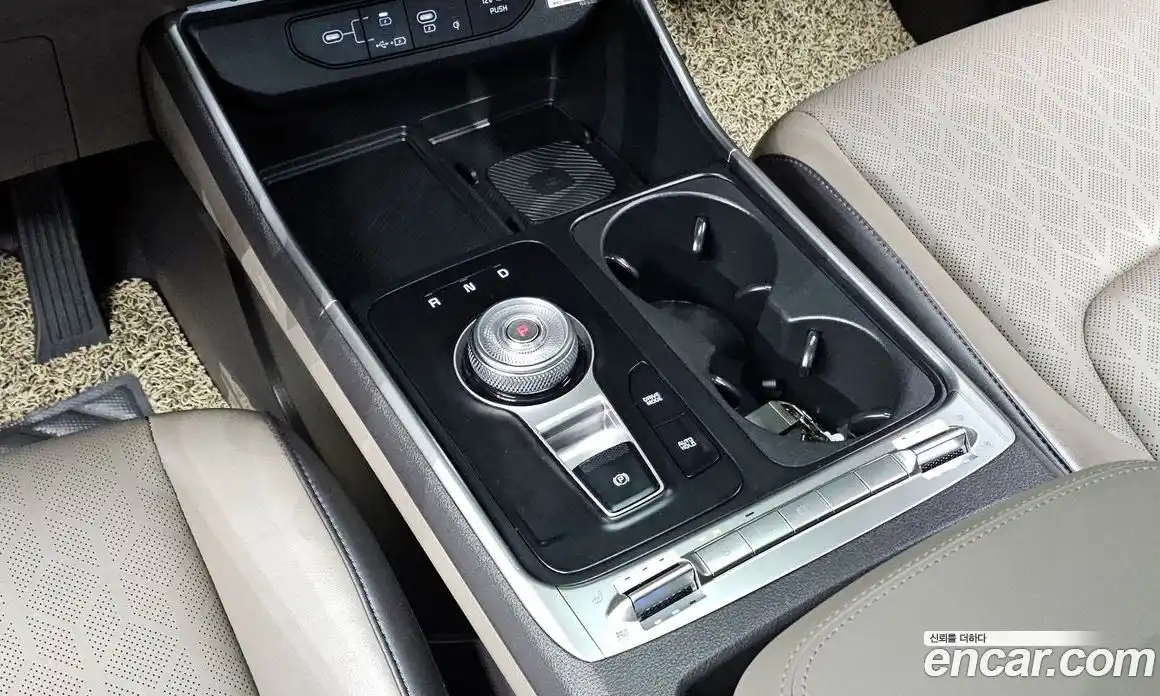 Kia Canival 2024 1.6 Автомат в Москве № 1342921, фото 9