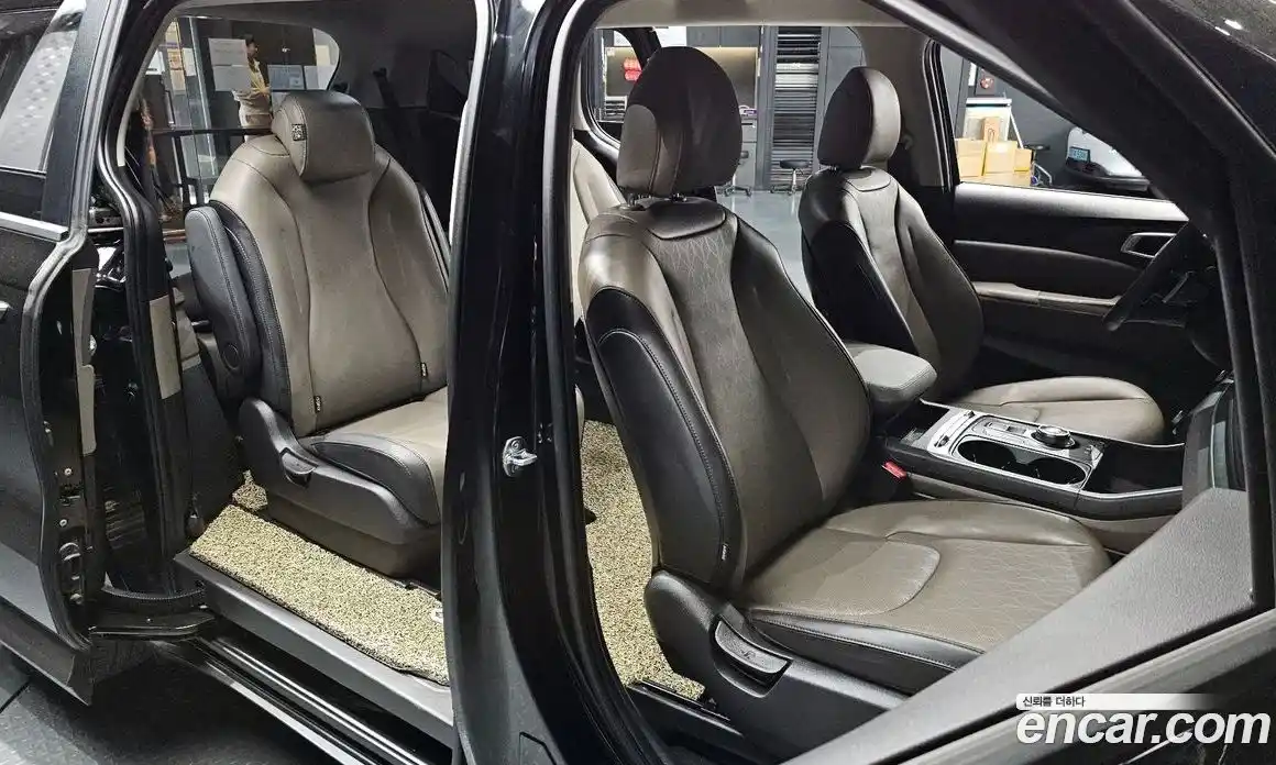 Kia Canival 2024 1.6 Автомат в Москве № 1342921, фото 10