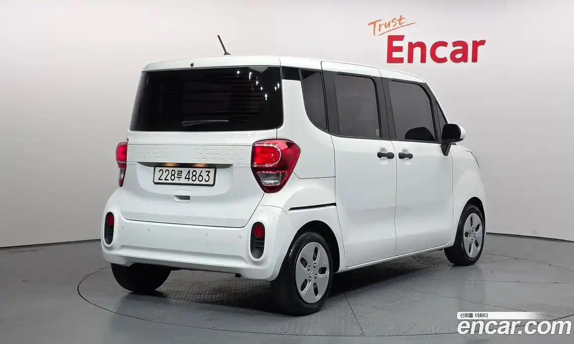 Kia Ray 2022 1.0 Автомат в Москве № 1342982, фото 2