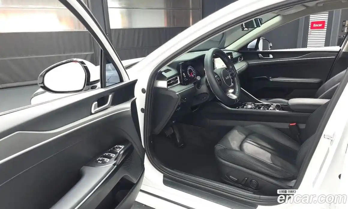 Kia K5 2022 2.0 Автомат в Москве № 1343034, фото 10