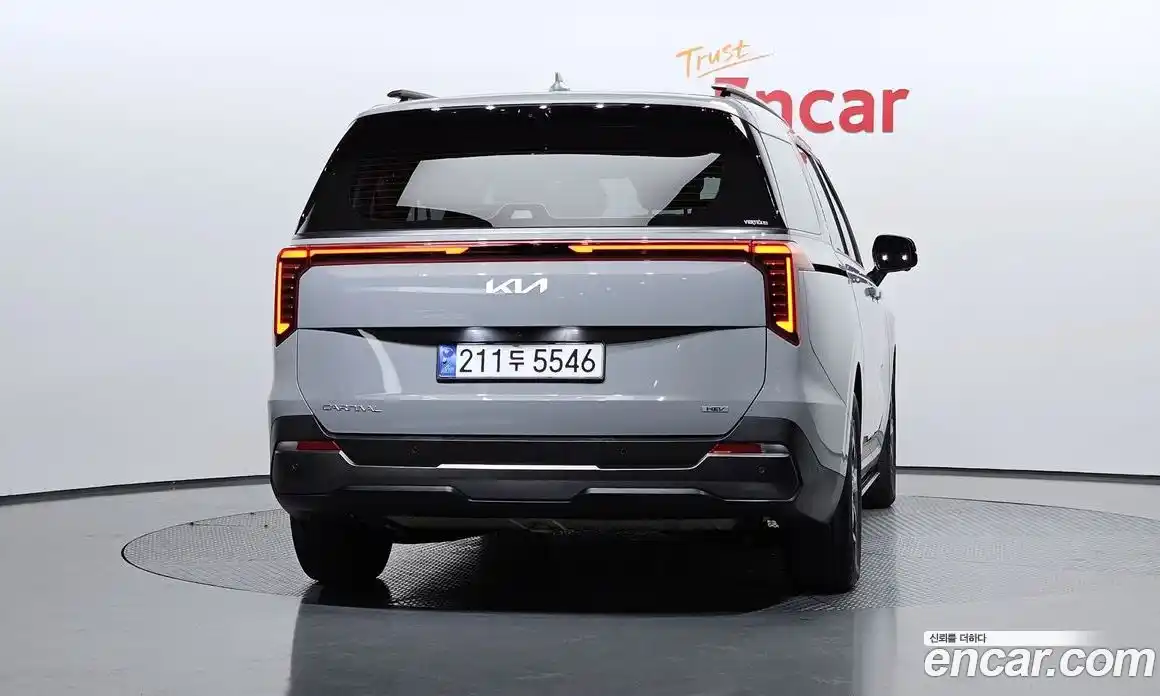 Kia Canival 2024 1.6 Автомат в Москве № 1343057, фото 4