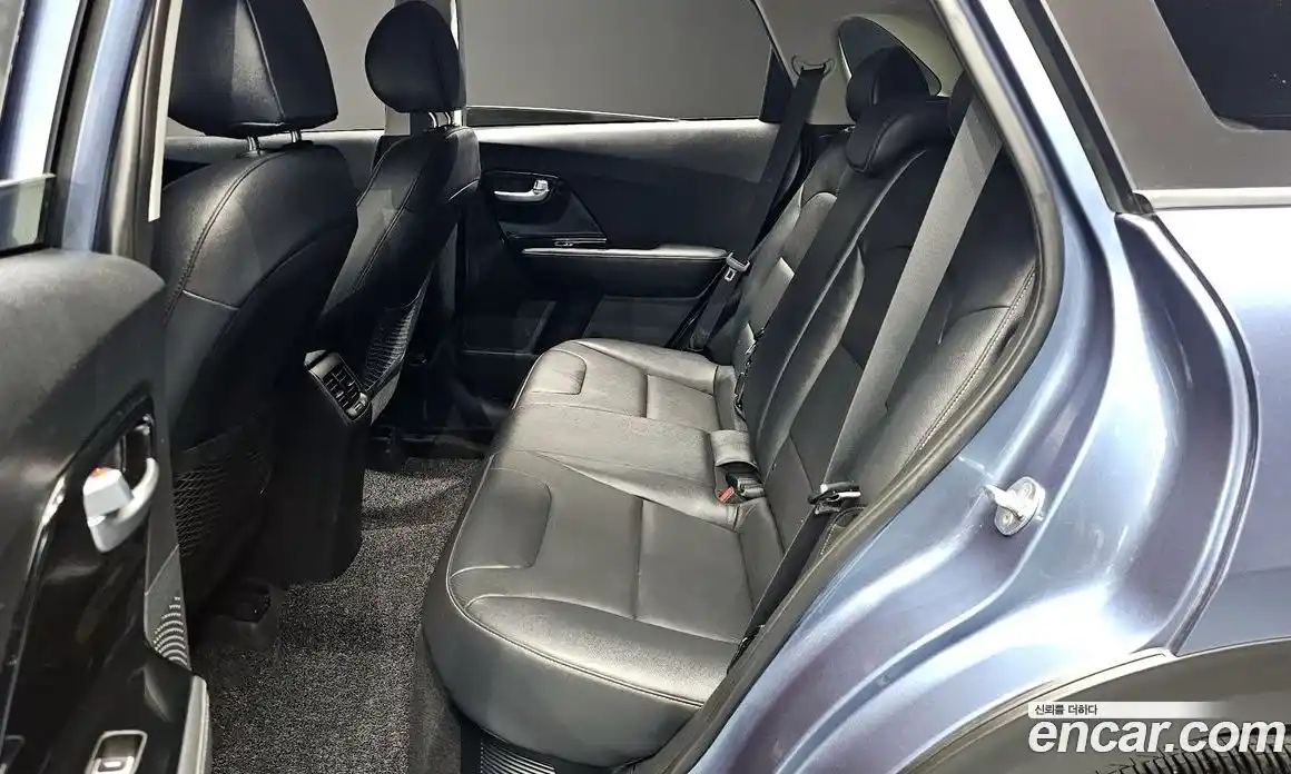Kia Niro 2020 1.6 гидро в Москве № 1343188, фото 12