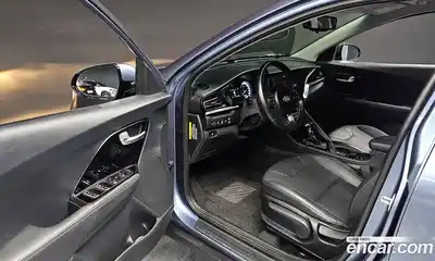 Kia Niro 2020 1.6 гидро в Москве № 1343188, миниатюра 10