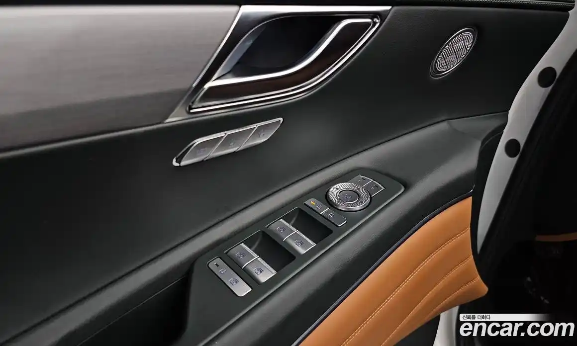 Genesis GV80 2024 2.5 Автомат в Москве № 1343296, фото 15