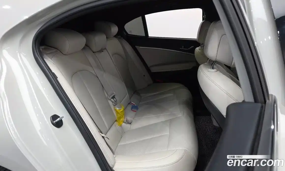 Genesis G70 2024 2.5 гидро в Москве № 1343300, фото 11