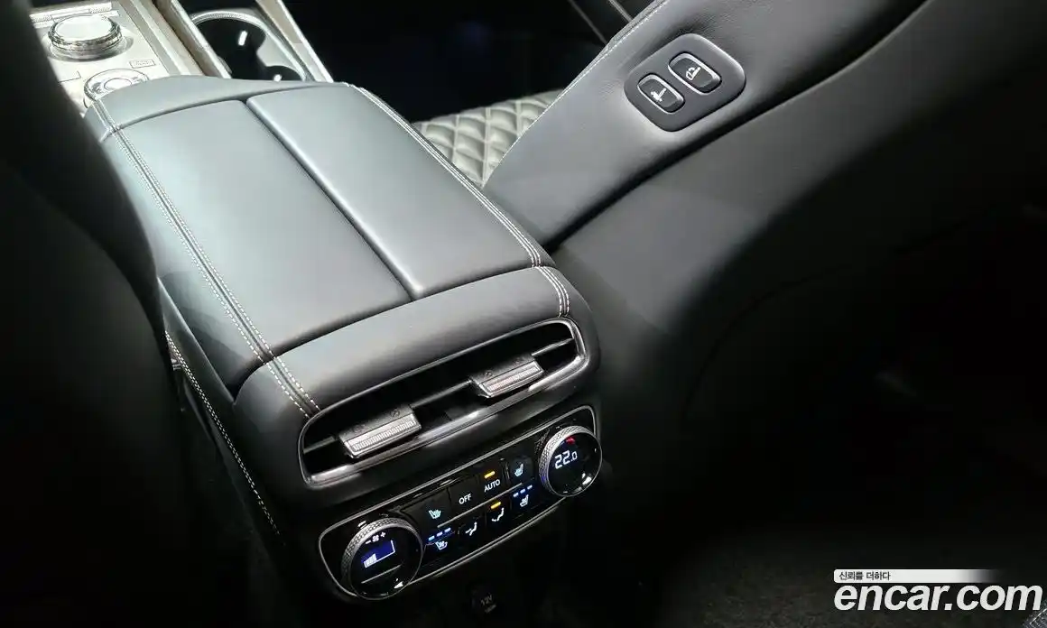 Genesis GV80 2023 2.5 Автомат в Москве № 1343399, фото 17