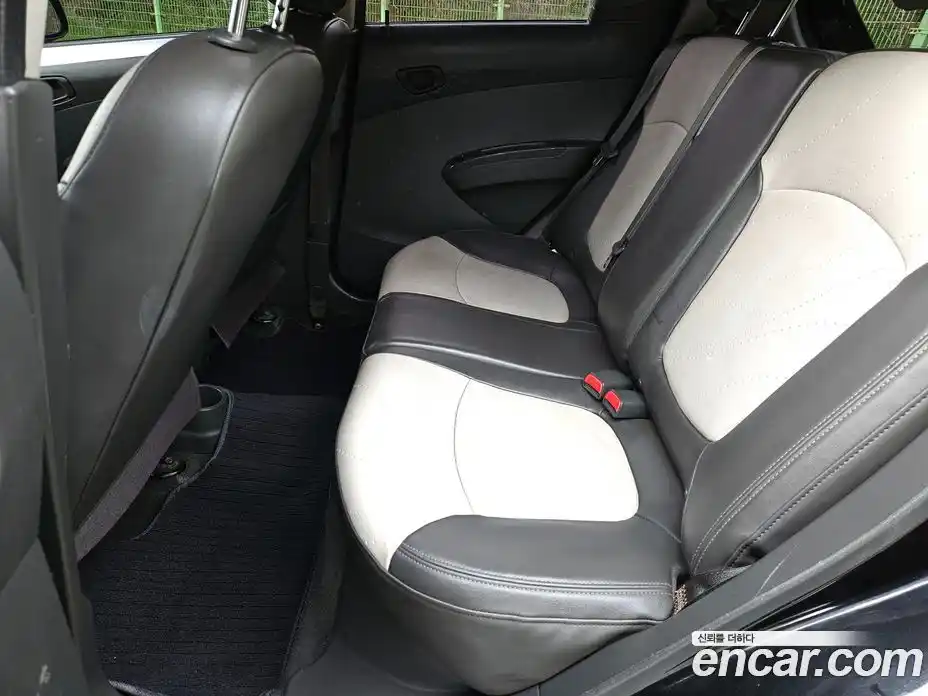 Chevrolet Spark 2013 1.0 Автомат в Москве № 1345954, фото 11