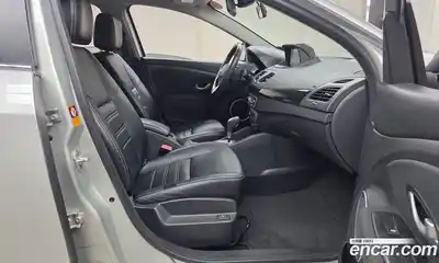 Renault SM3 2014 1.6 гидро в Москве № 1346334, миниатюра 11