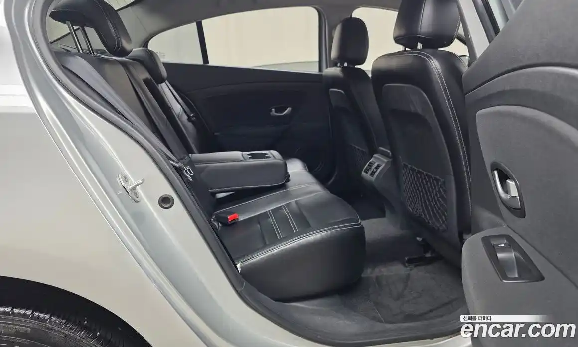 Renault SM3 2014 1.6 гидро в Москве № 1346334, фото 12