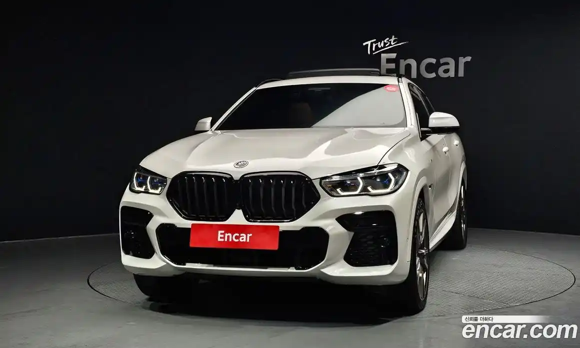 BMW X6 2023 4.4 Автомат в Москве № 1347183, фото 3