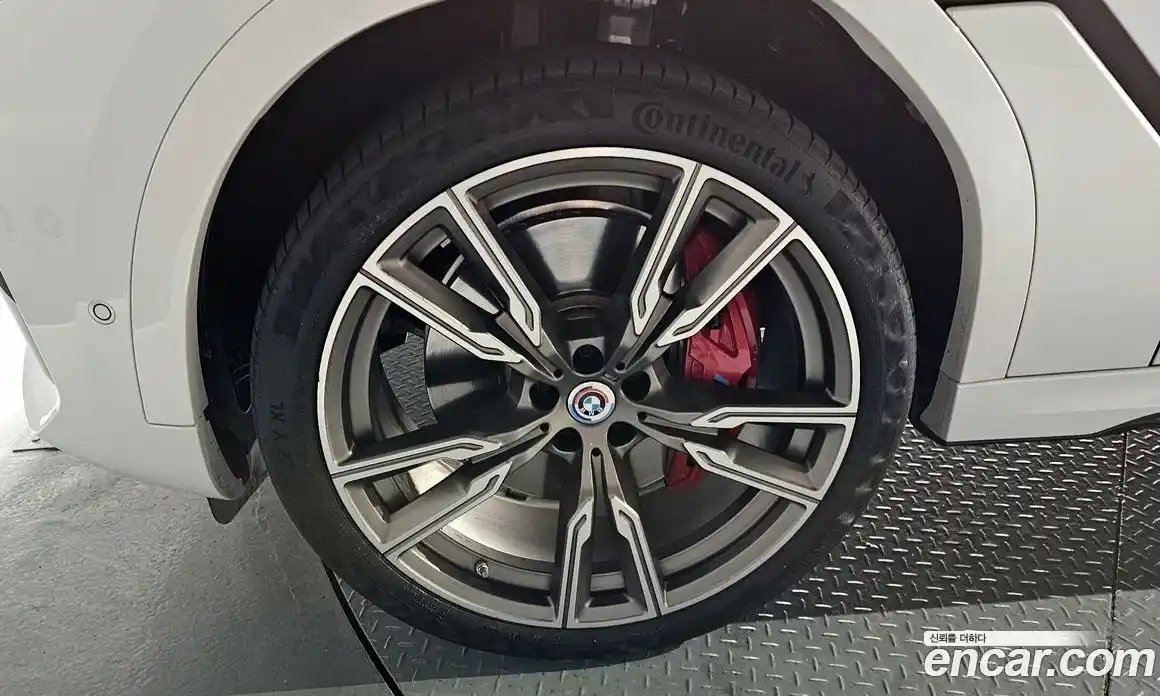 BMW X6 2023 4.4 Автомат в Москве № 1347183, фото 5