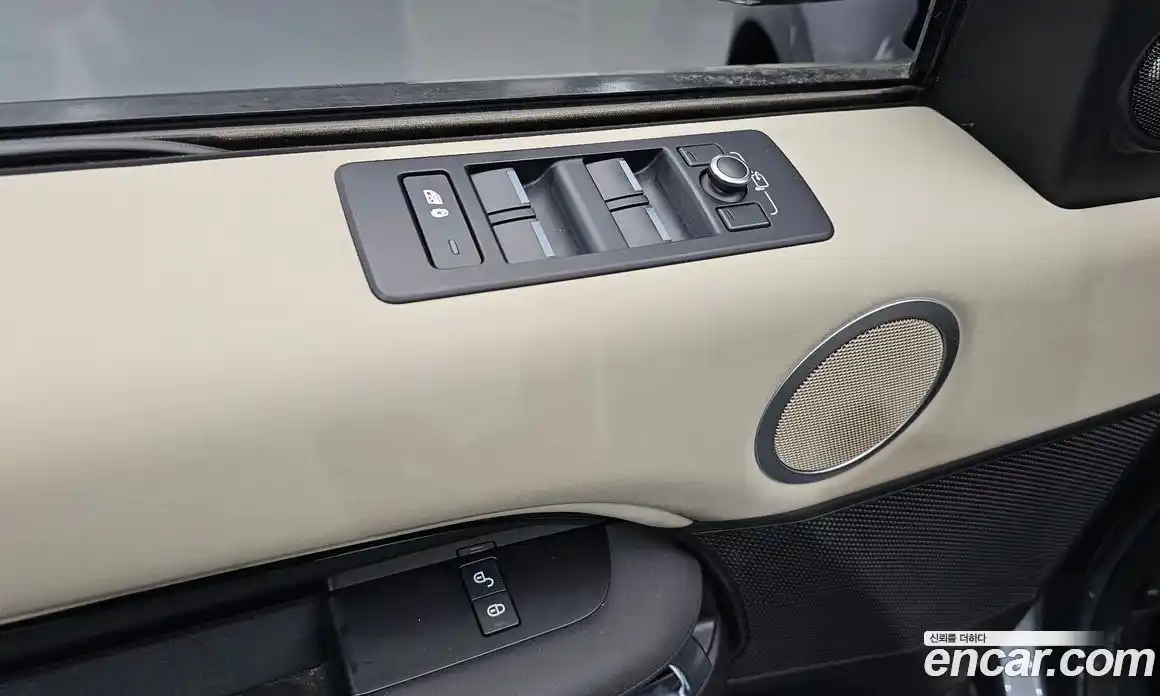 Land Rover Discovery 2018 2.0 гидро в Москве № 1349417, фото 16
