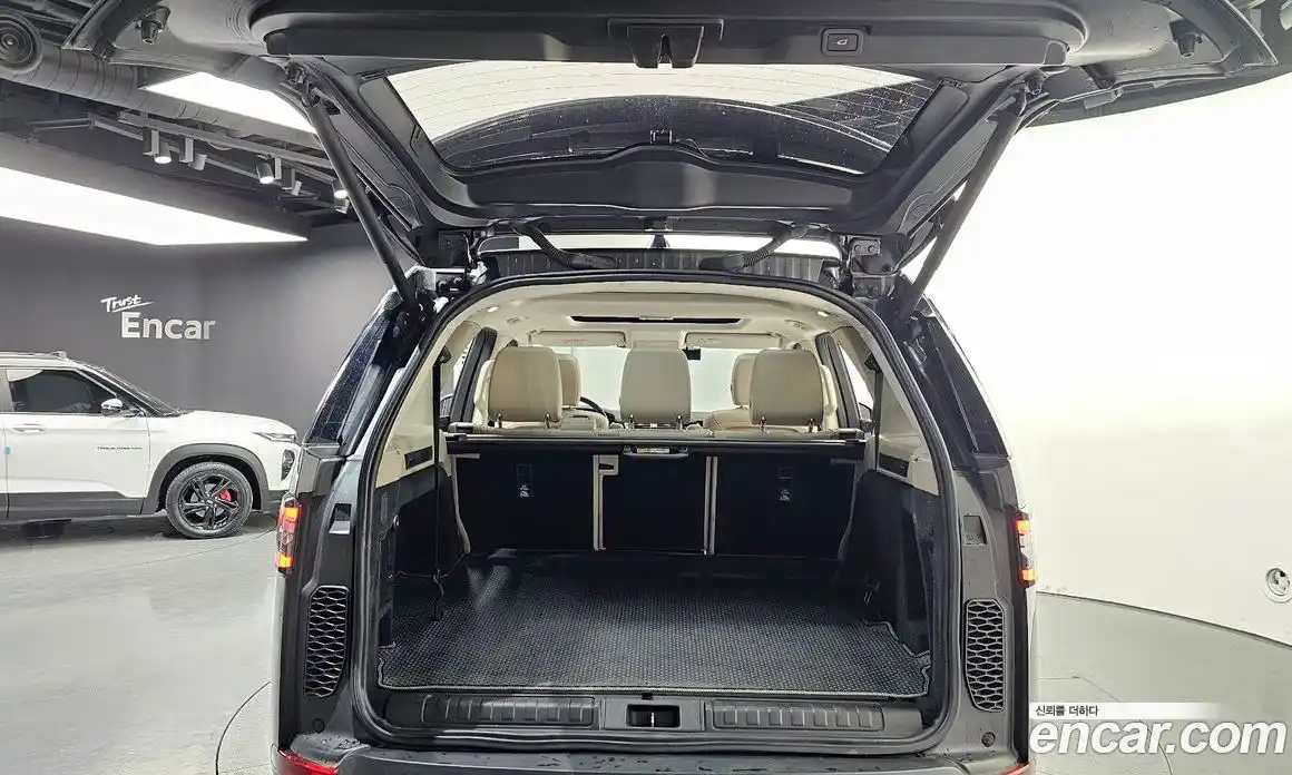 Land Rover Discovery 2018 2.0 гидро в Москве № 1349417, фото 20