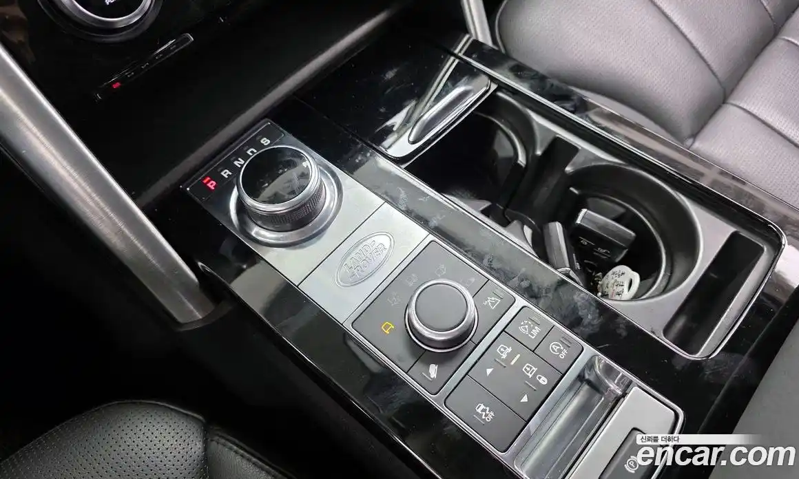 Land Rover Discovery 2018 3.0 гидро в Москве № 1349536, фото 9