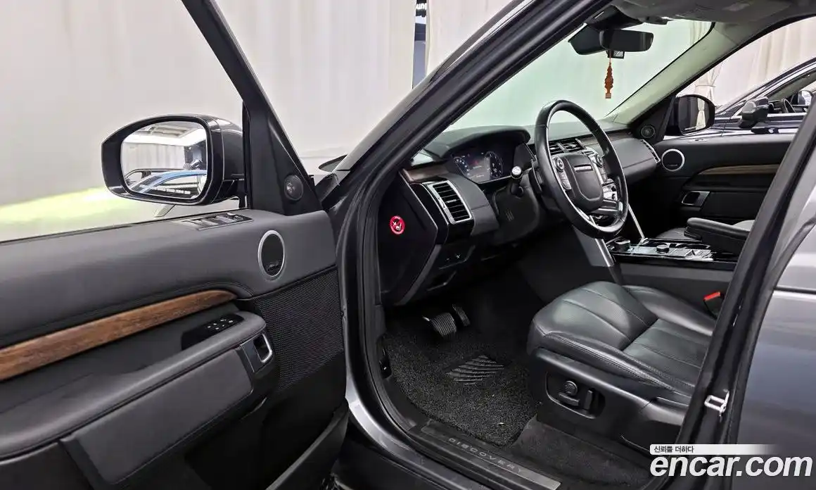 Land Rover Discovery 2018 3.0 гидро в Москве № 1349536, фото 10